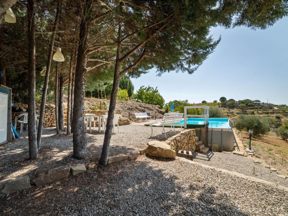 Belvilla By Oyo Modern Villa In Nissoria With Pool Exteriér fotografie